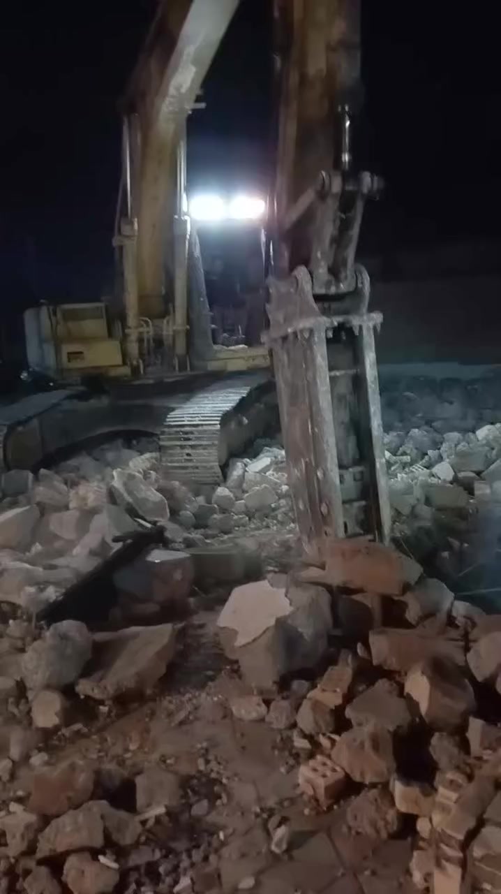 مكتب الرشيد
لهدم الدور ورفع الانقاض وتعديل الشيش 
تكريت قضاء العلم  والمناطق الاخرئ الاستفسار
***********
