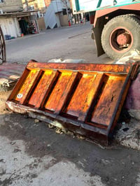 بيبان اقجم مرسيدس للبيع بلاديات عدد2 الاصفر مال اقجم تك موديل٨١ الازرك...