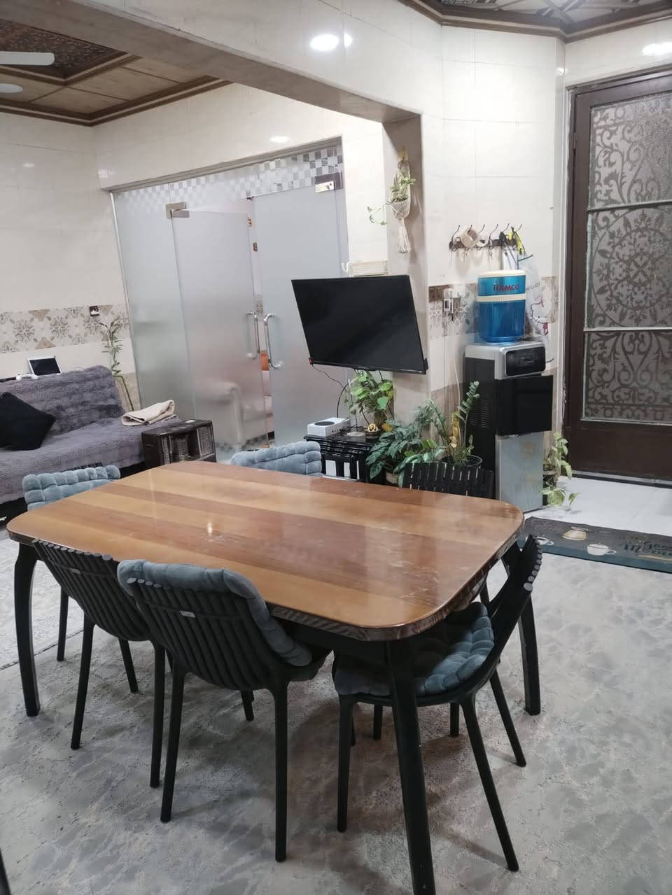 🏠 دار للـــــــبيـع 
في حي الفلاح الثانيه مقاطعه ٩ سند ٢٥ 
________________

المساحــــــة // ١٢٥ م #طابـــــو زهور 
الواجهـــــــــة // ٦ونص    بناء حديث ٢٠٢٠ 

________________
🏗️🧱#الطابــــــــــــــق #الأرضـــــــــــــي
غرفـــــــــــة 1   وصالـــــــــــة وهـــــــــــول ومطبــــــــخ حـــــــــار وبــــــــــارد ومجـمـــــــــع صحيــــــــات ... وكراج سيارة  

🏗️🧱#الطابــــــــــــــق #الثانــــــــــــــــي
 ٣    ...  غرفه نوم وهول واستقبال وصحيات 

_____________________
________________💲
السعــــــــــر   ع خاص 
________________💲
_____________________

#مكتـــــــــب
           🏗️🧱العباجي الاستثمارات العقاري  🧱🏗️
#الكائــــــــــن
  حي الزهور سيتدتي الجميله #مقابل جرزات كرم #أوالإتصال 
         *********** 📞☎️📞*********** 
                           ‏‪*********** 
_____________________________________________
