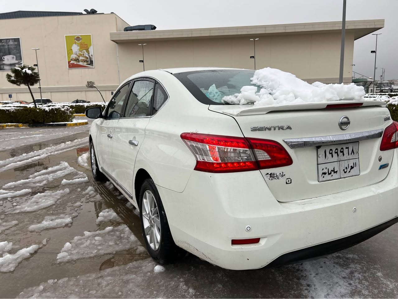 سنترا مه كينه كه وره ١٨
موديل ٢٠١٤ خليجى 
فول مواصه فات ئاوينه كاره باو ئيشاره ت 
بيبوياخ ٣ شوين ساردى هه يه ده عاميه كانيشى بوياخى نيه
به سمه و ده رگا به سمه و ناو فورميگا 
مواصه فاتى sl قه پات
گير و مه كينه نه كراوه ته وه به شه رت
 ته قه و ره قه ى به شه رت سه نه وى به سه رچووه تازه 
سعرى ١١٨ وه ره قه و كه ميك مه جال 
زانيارى زياتر تيل بكه مه سج مه نيره 
*********** السليمانية, العراق
