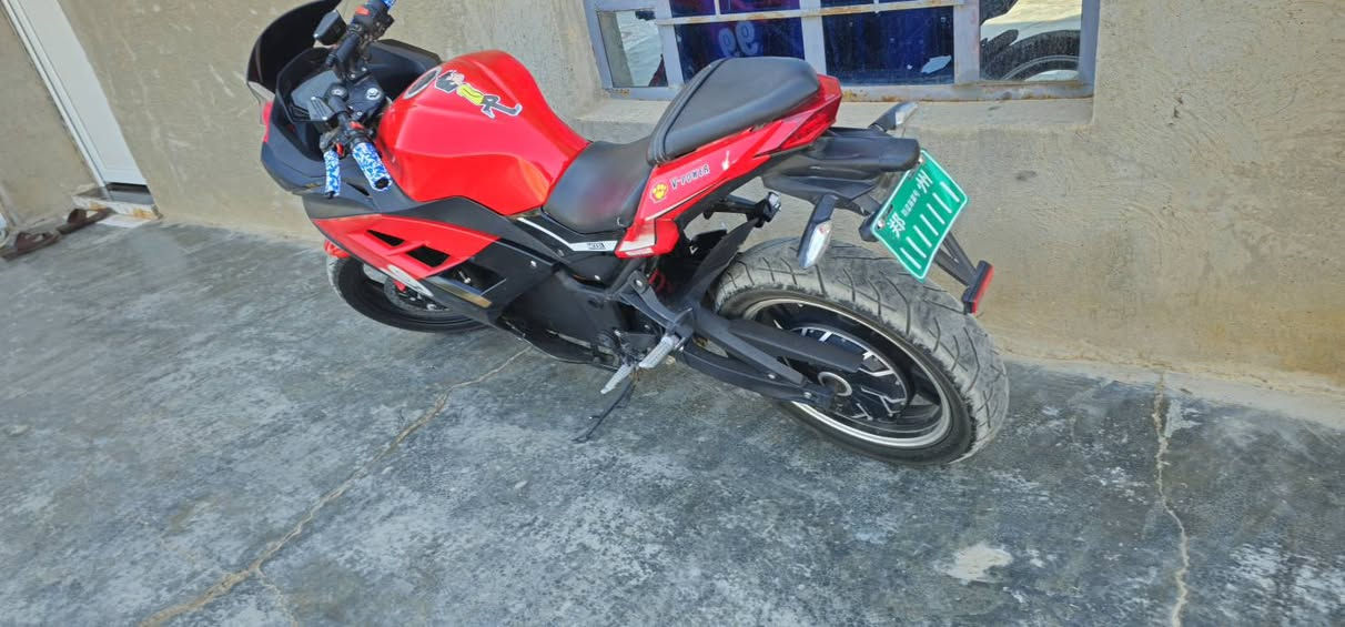 للبيع بطحه شحن 12 بطاريه سرعه 120 موديل 2023 الشحنه الوحده 100 كيلو اتمشيك الاتصال{***********} صلاح الدين تكريت
