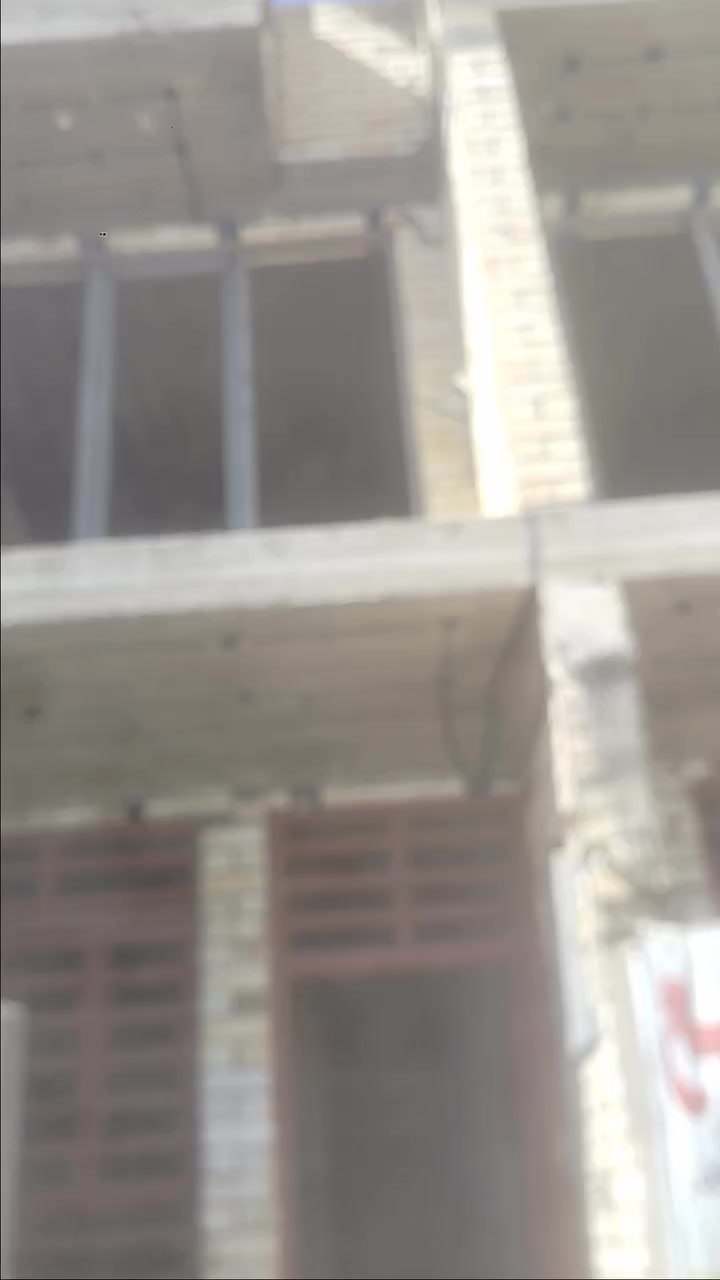 خمسينات للبيع الحرية ثالثا قريب شارع معارض ارضية مرمرواجهةلوح
***********
