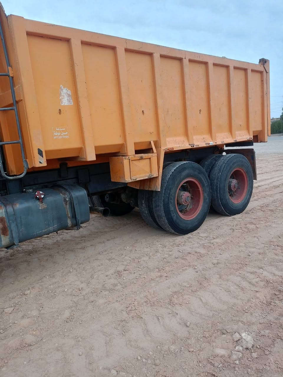 السلام عليكم فالفو 82 للبيع مكينة جي گير 4-4 رقم ذيقار جديد سيارة جاهزة للعمل مكان ديوانية سعر 17 مليون الاتصال ***********
***********
