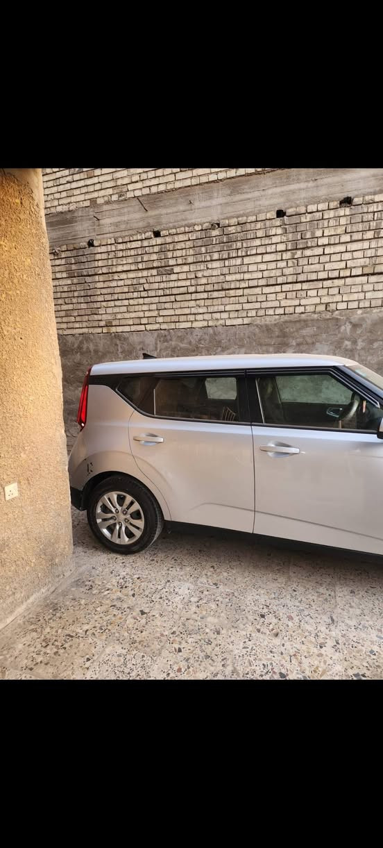 السلام عليكم ورحمة الله
للبيع.            كيا صول.          موديل 2020    وارد أمريكي
             الحادث موثق في الصور ايرباك ستيرن

الممشى 33الف
     مكانها بغداد الامين الثانية
السعر _____124_____بيها5مجال


**إذا كنت صاحب هذا الإعلان وتريد حذفه لأي سبب، رجاءا أرسل رسالة إلى الدعم الفني**