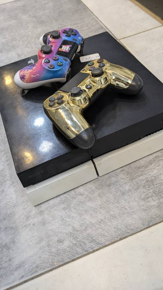 Prix 32
Play 4 flachi mathma matdir 7es
 version 9.00
500g 
fih les jeux
Avec 2 maneut copi
W les câble alimentation et hdmi
بلاي 4 فات فلاشي
اصدار 9.00
500حيقا
2تاع لي منات كوبي
معاه لي كابل قاع


**إذا كنت صاحب هذا الإعلان وتريد حذفه لأي سبب، رجاءا أرسل رسالة إلى الدعم الفني**