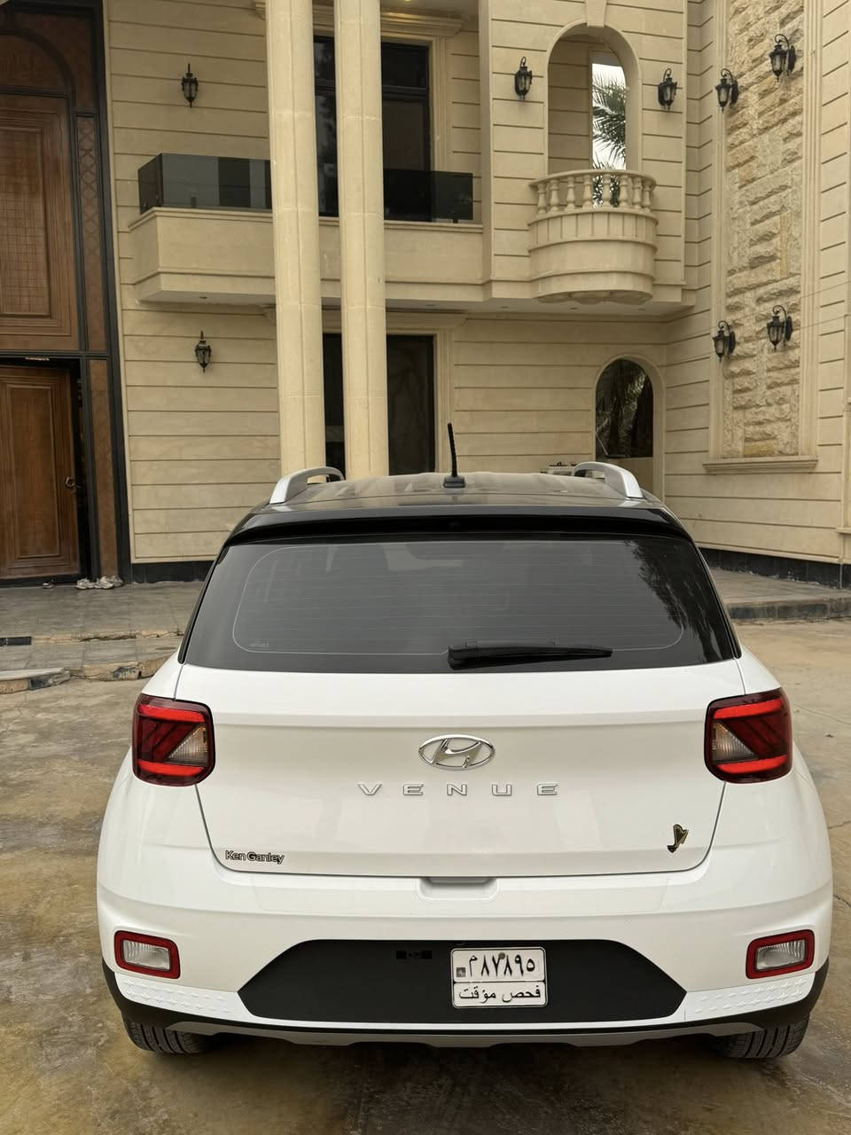 2023 
لون ابيض تو كلر 
دخول جديد منفيست (بدون رقم)
ماشية : 6.000
  المواصفات  :
بصمة 
داخل لونين 
شاشه كبيرة كامرة دوارة 
فول  تحكم ستيرن جهتين  
 ويل كروم كبير
شاشة كبيرة كاربلي +اندرويد 
نظام انذار
مانع انزلاق
تراكشن منحدرات
وضعيات قيادة  
رادار تحذير جانبي 
رادار خلفي
رادار امامي
تحديد مسار 
مكينة 1600 دوش دبل نوزل 
حمالات سقف
حساس خلفي
تشغيل عن بعد 

السيارة مكفولة كفالة عامة حتى الدعاميات 
وارد امريكي تقرير امياه امطار نسبة بسيطة
   السعر : 144$ بيع فقط 
   المكان : بغداد , الكرخ
   للاستفسار : ***********
