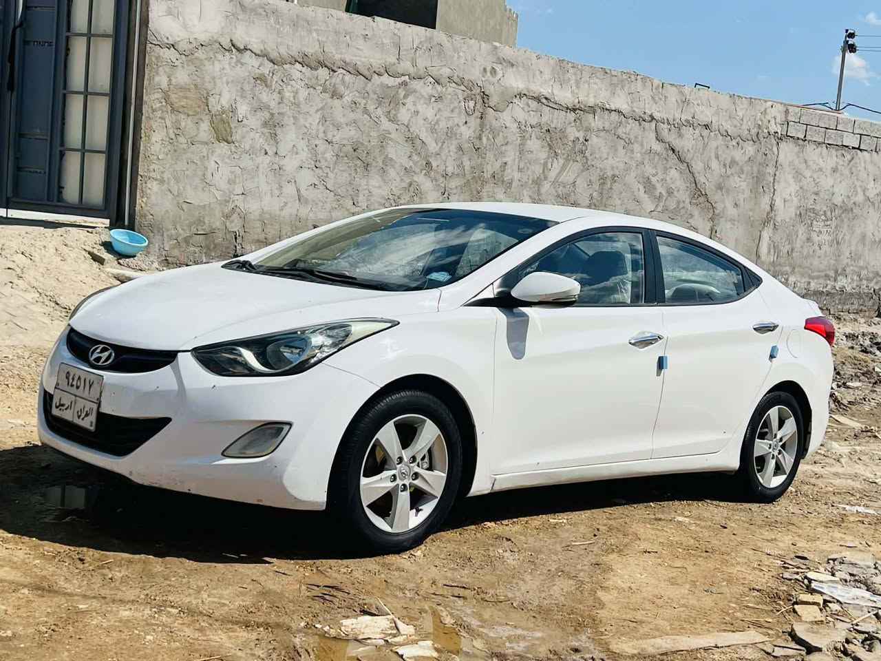 مكلف بالنشر 
النترا. ٢٠١٢ 
مكفولة كفالة عامة بيها صبغ اقل من الشبر 
تبريد استوني مبدل منظومة كاملة 
محرك حدادية 
السيارة نظيفة كلش وجديدة مال جناي 
السعر ١٠٧ وبيها مجال قليل للاستفسار الاتصال على الرقم 
***********
