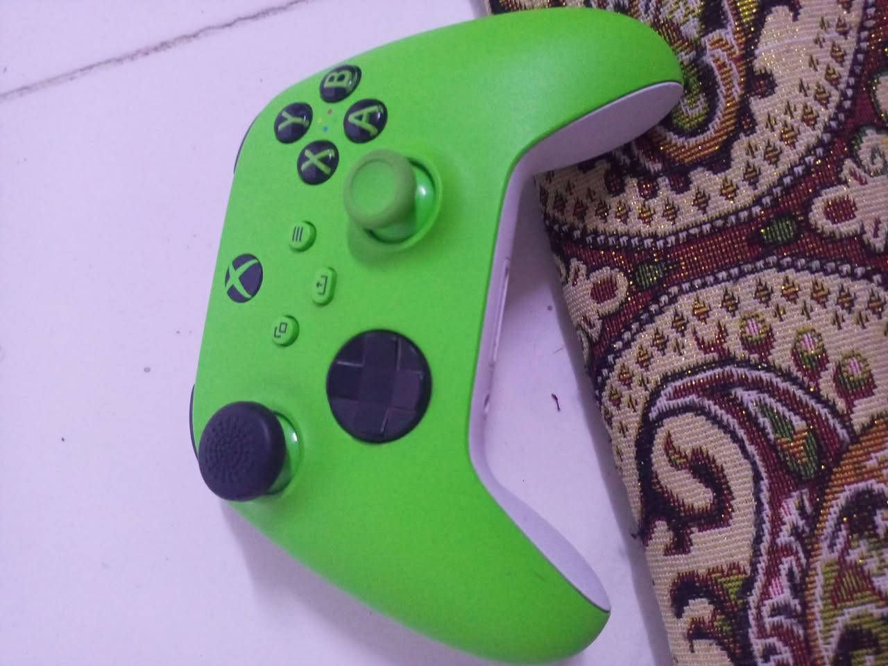 Xbox one s
كامل ملحقات ويا 2جوستك وگيم باس سنه (حساب مشترك)
مساحه 500گ 
نظيف ما مفتوح بالشرط 
اليد الاخضر مال سيريس اصلي 
مكان كركوك دوميز 
السعر 170 بي مجال 
خاص موجود✅


**إذا كنت صاحب هذا الإعلان وتريد حذفه لأي سبب، رجاءا أرسل رسالة إلى الدعم الفني**