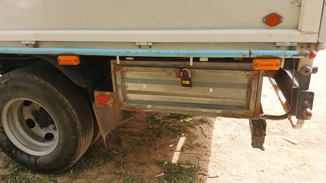 السلام عليكم كنتر موديل 23 كفالة عامه رقم بغداد طول البدي4/5مكان الديوانية غماس باقي التفاصيل على الارقام التاليه ***********
