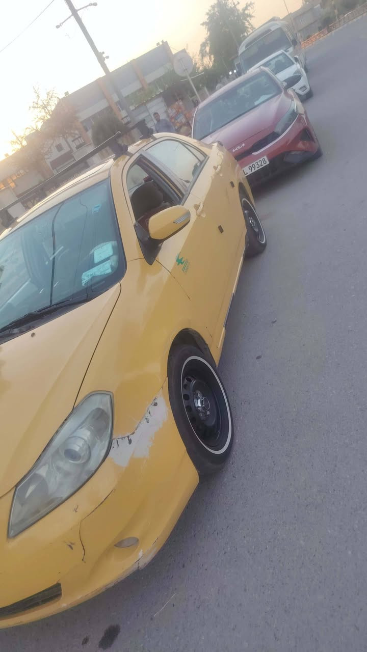 سيارة بي واي دي للبيع كير ومكينة كوريلة يارس موديل ٢٠١٣ كاربون بانزين ما بيها بصمة تحكمات ستيرن وتنتة هيئة ١٠٠ الف وغرامات ١٠٠ 
نضافة شرط السعر عالخاص للاستفسار ***********

