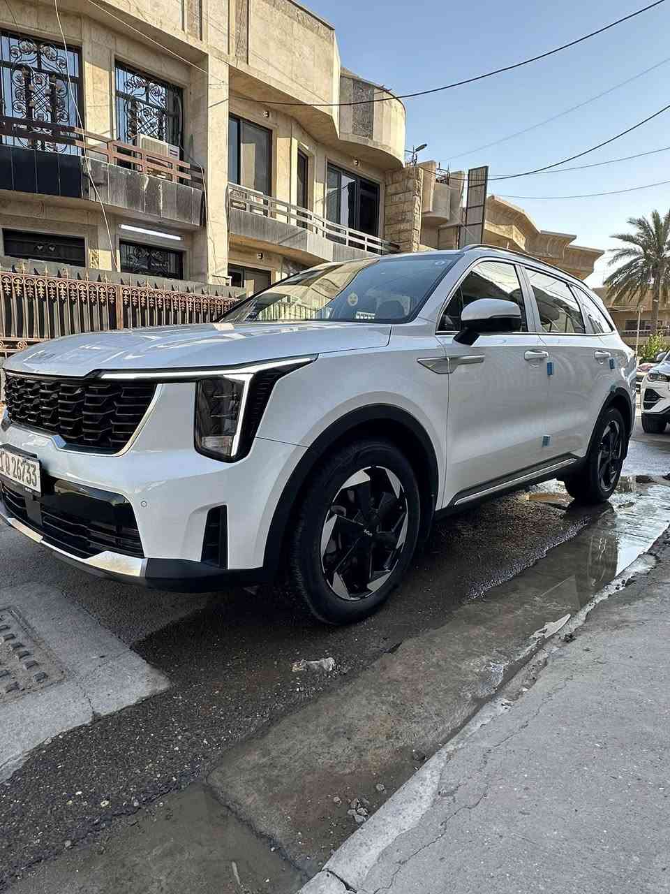 السلام عليكم 
كيا سورنتو موديل 2024 
ضمان الشركه الدوليه
محرك V6  3500
سبعه راكب

رقم بغداد

بصمه وتشغيل عن بعد
صندوك كهرباء
هندبريك كهرباش  
شاشه كبيره ابل كار بلي مع كامره دواره
حساس امامي خلفي 
شاحن وايرلس
كراسي كهرباء
لايت لد زنون وبك لايت لد

السياره ماشيه 51 الف كيلو

بيه 3 رصعات مسحوبات ميبينن
مكان السياره بغداد المنصور

السعر 26800$ بيه مجال قليل

***********
