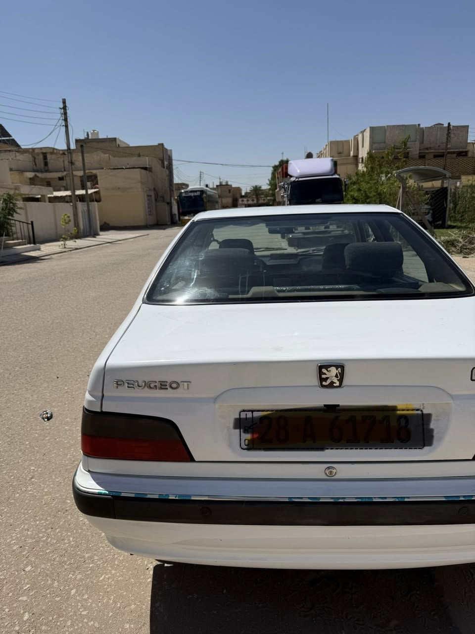 السلام عليكم عندي بيجو بارس الشركة العامه  2023 مكفوله كفاله عامه من الضربه والصبغ والتبديل 
ماشيه 49 الف KMسياره جديده كلش ومال بيت 
فول مواصفات 
كشنات كهرباء 
قطعتين تبريد 
مري شفط 
اشاير بل مري 
صندوك كهرباء 
دبل سنتر 
شاشه  
كامره دواره 
حساسات خلفيه 
تحكم استيرن جهتين 
تبريد لمس 
باتري جديد 
تخم تاير جديد 
وباقي المواصفات معروفه 
رقم نجف دولي ب اسمي تحويل ب اي مكان السعر 76 ورقه وبيه مجال حق الجيه 
رقمي *********** متوفر واتساب
