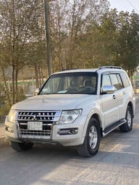 باجيرو GLS • ٣٠٠٠ V6 • دفع رباعي