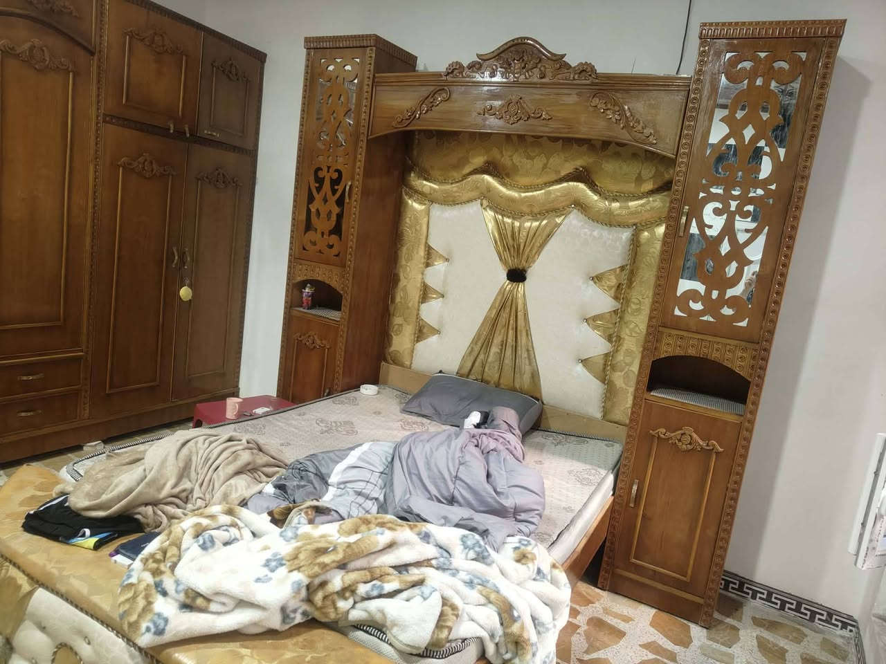 غرفه للبيع حيل نضيفه السعر 800 قفلعنوان  موصل حي البكر


**إذا كنت صاحب هذا الإعلان وتريد حذفه لأي سبب، رجاءا أرسل رسالة إلى الدعم الفني**