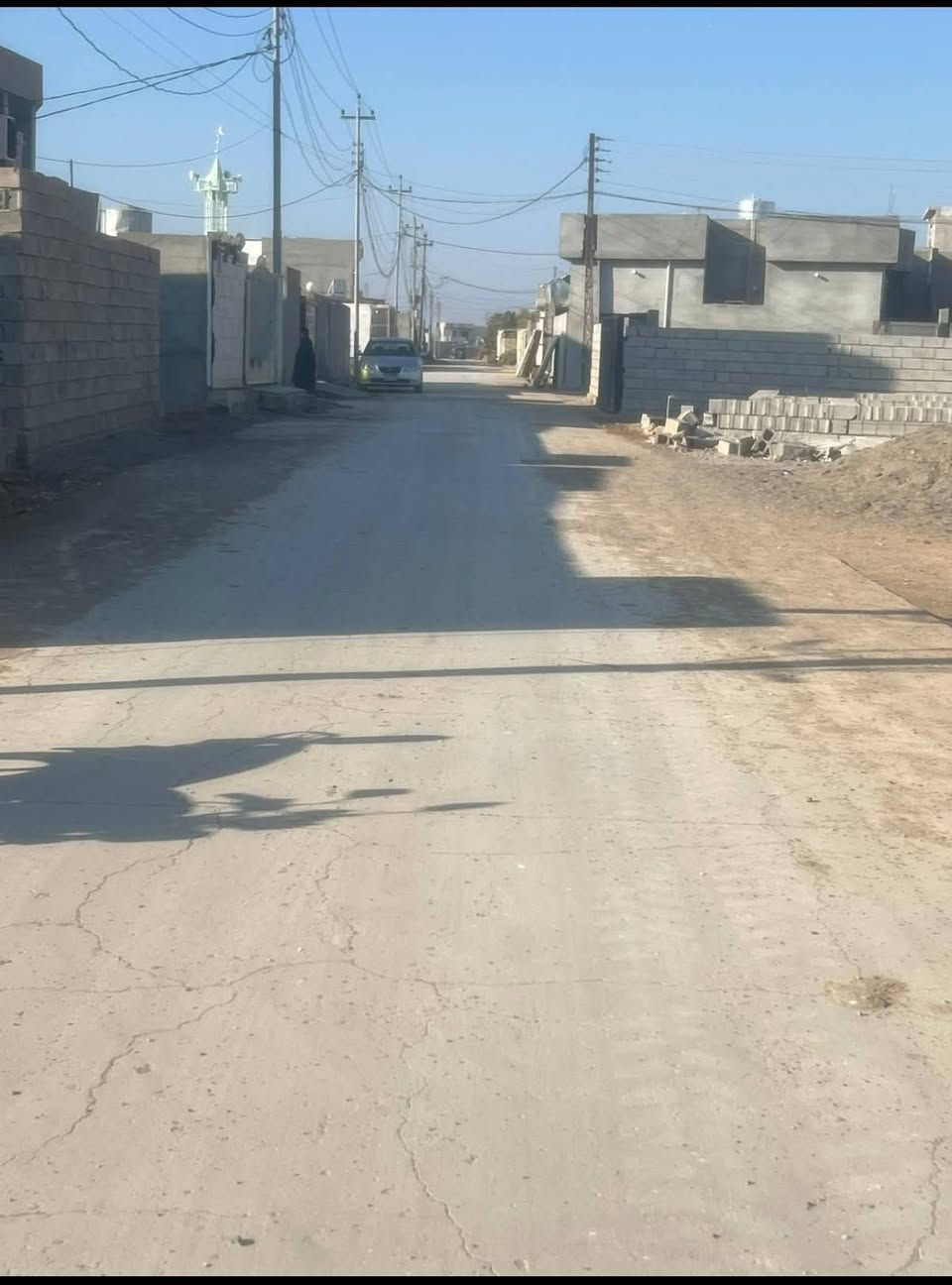سلام عليكم قطعه للبيع مساحه 125 العرض 6/25 ول طول 20متر  الموقع خلف الخضر صايره عل واجهيه السعر 14و بيه مجال للطيبين رقم الهاتف ***********
