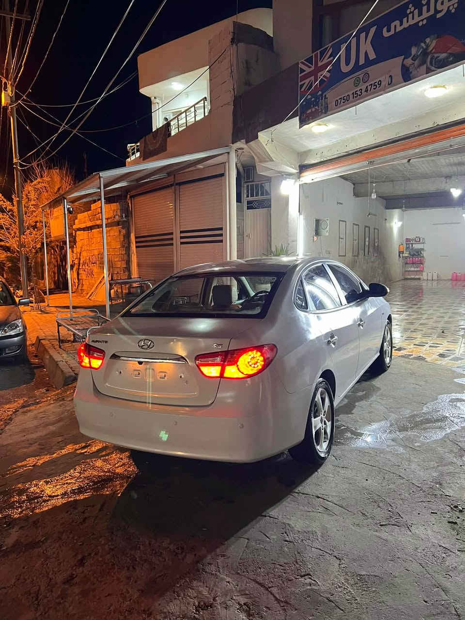 ‎افانتى ٢٠١٠ 
گيچ وةنةوشة لايت رةش بةگلايت ليزةرى 
ئكؤ مةكينة بجوك ديكشن بةرز
ئاوينة ئيشارةت و كارةباى 
كوشن جلد و هيتةر ناو زةرد
‎هةموو گيانى بةشةرت
‎دوو شةوة داخل بوة 
‎سةيارةكة هى مالانة هى مةعرةزجى و شت نية
‎چركةو يةك گةلا شوخوت و دوو گةلا ببرة لة مالةكة بئ منةتم
‎مةكينة بجوك ديكشن بةرز
‎سةقفى شوشة و بئ جال و بئ شوخوت
‎هةموو كيانى دةست كارى كراوة يةك دينار مةسرةفى نية   پاترى تازة
‎رؤنى كير و مةكينةى تازة گوراوة 
‎٤تايةو ويلى ناو پاكةتيم بؤ بةستوة
‎بانس تازة هةموو كيانى چاك كراوة بؤ  حةيب و عار مةكةرئ 
‎لة دةعامى بؤ دةعامى بةشةرت   
‎كؤديم بؤى كردوة بة ناوى خؤمة 
‎براوةى دوبةى 
‎***********ڤايبةر
***********
‎وةتس ئاپيشى لةسةرة 
‎لة كومئيت و چات مةعامةلة ناكريت 
‎مشتةرى وةرة سةر سةيارةكة  سةيرى بكة
‎لةكةل ريزم كةر مشتةرى نيت بيزارم مةكة رانية, السليمانية
