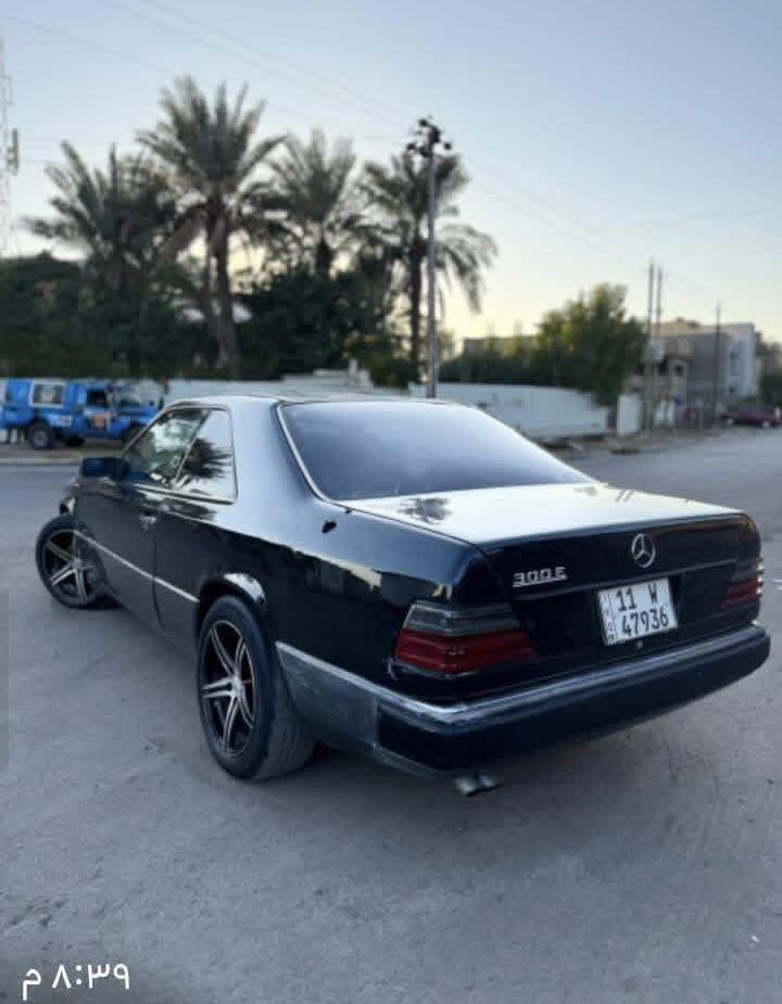 مرسيدس دبي كير مكينه ابلادي للبيع او مراوس حسب القناعه تبريد تخم تاير ويل كب رياضي صدر امامي خلفي رقم دولي سنويه جديده هزه جديده  غرفه جلد بلادي كهربائيات كلها شغاله السعر 60  بيها مجال بصيط رقم ***********
