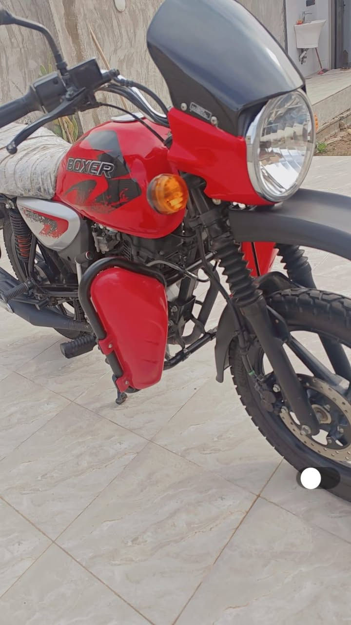 سلام عليكم للبيع بوكسر موديل 23 أوراق كامله شرط الترقيم مكينه سبانه مامدوده عليه مكفوله دراجه كامله كهربائيات لايت زنون مكاني ديالى جديده الشط السعر 1750 وبي مجال  وتجي وبيك خير وتدلل رقم  ***********
