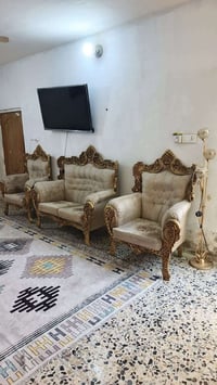 تخم عشر مقاعد نضافه ١٠٠ بدون ضرر السعر 450 العنوان بغداد البلديات 0772...