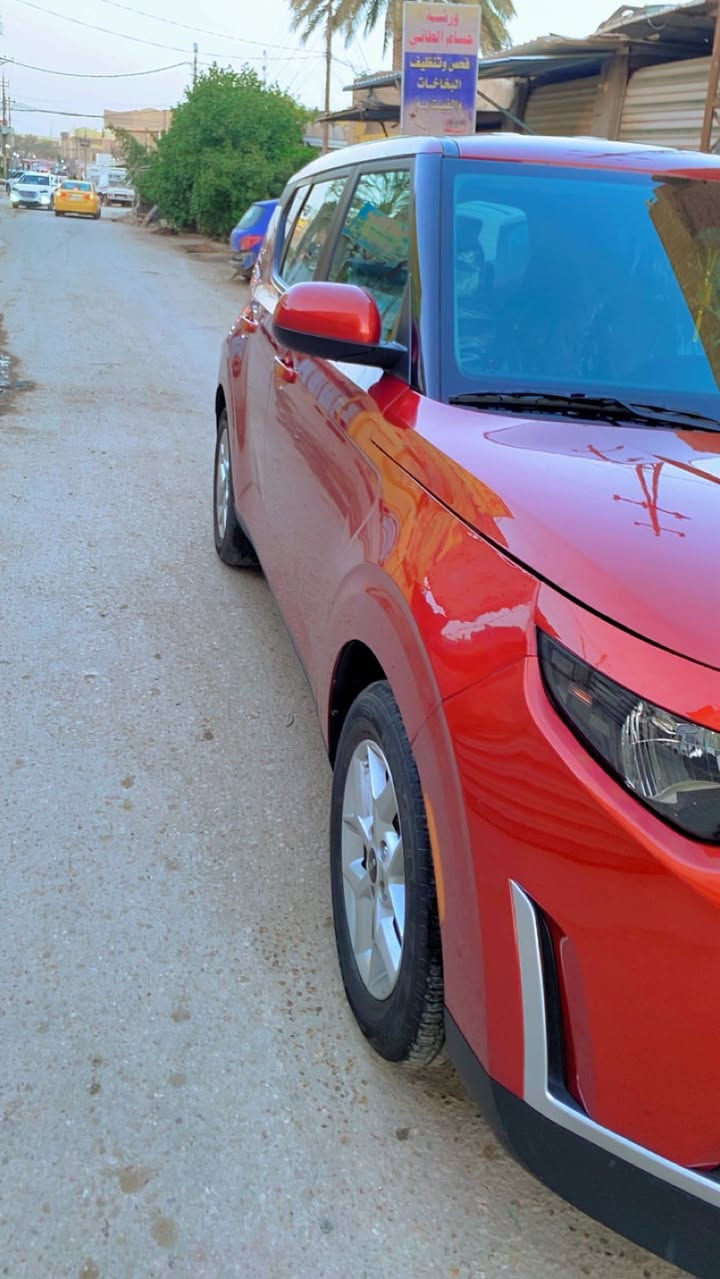 السلام عليكم كيا صول موديل ٢٣حادثه بنيد بارد فقط بدون دواخل رقم بابل بسمي السياره جاهزه من كلشي كير مكينه تبريد حاديه تخم تايل كله جديد كفاله مكان السياره بابل الاتصال ***********
