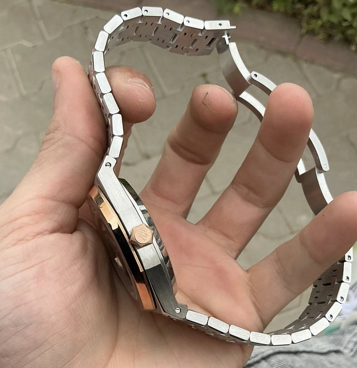 السلام عليكم ساعة Ap اوتوماتيك
ظهر كشف شفاف
مكينة تكويك + اوتوماتيك
قفل بحري 
لون مميز 
قطر 43
ستانلس ستيل
قفل فراشة
95 الف فقط


**إذا كنت صاحب هذا الإعلان وتريد حذفه لأي سبب، رجاءا أرسل رسالة إلى الدعم الفني**