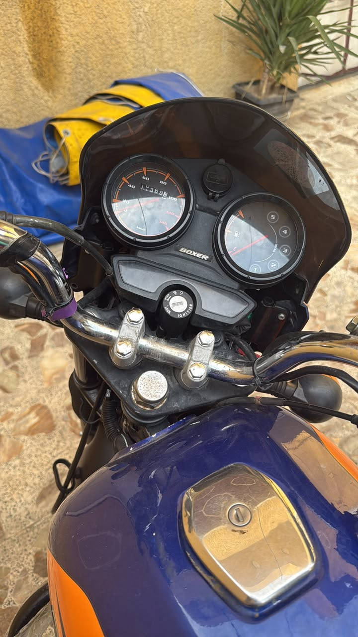 سلام عليكم بوكسر 23 زيرو زيرو زيرو دراجه كفاله عامه من كلشي لا تكلي شبيه دراجه برغي نقص ما بيه مرقه دراجه تحويل ثاني يوم تنبيه دراجه صار 10تيام نازله من رمبه حته تاير خلفي اصلي تايوان مبدل سعر خاص رقم *********** ما جاوب ماسنجر تحياتي
