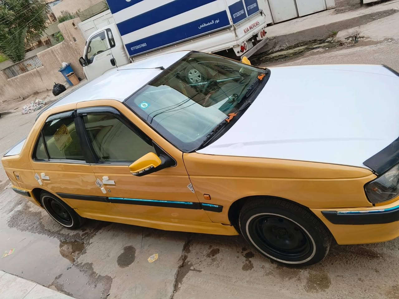 السلام عليكم بيجو بارص 2011 سياره جديده كل نقص ما بيهه صدر جديد تخم تاير جديد مشط ستيرن جديد باور جديد كهربايات كلهه شغاله مكينه و كير نظيفات رقم جديد هزه جديده مصفره هيه و غرامات بسمي تحويل ثاني يوم تبريد ثلج سياره ما نقصهه اي شي سعر 38 بيهه مجال قليل العنوان البياع شرطه الخامسه رقم تلفون ***********
