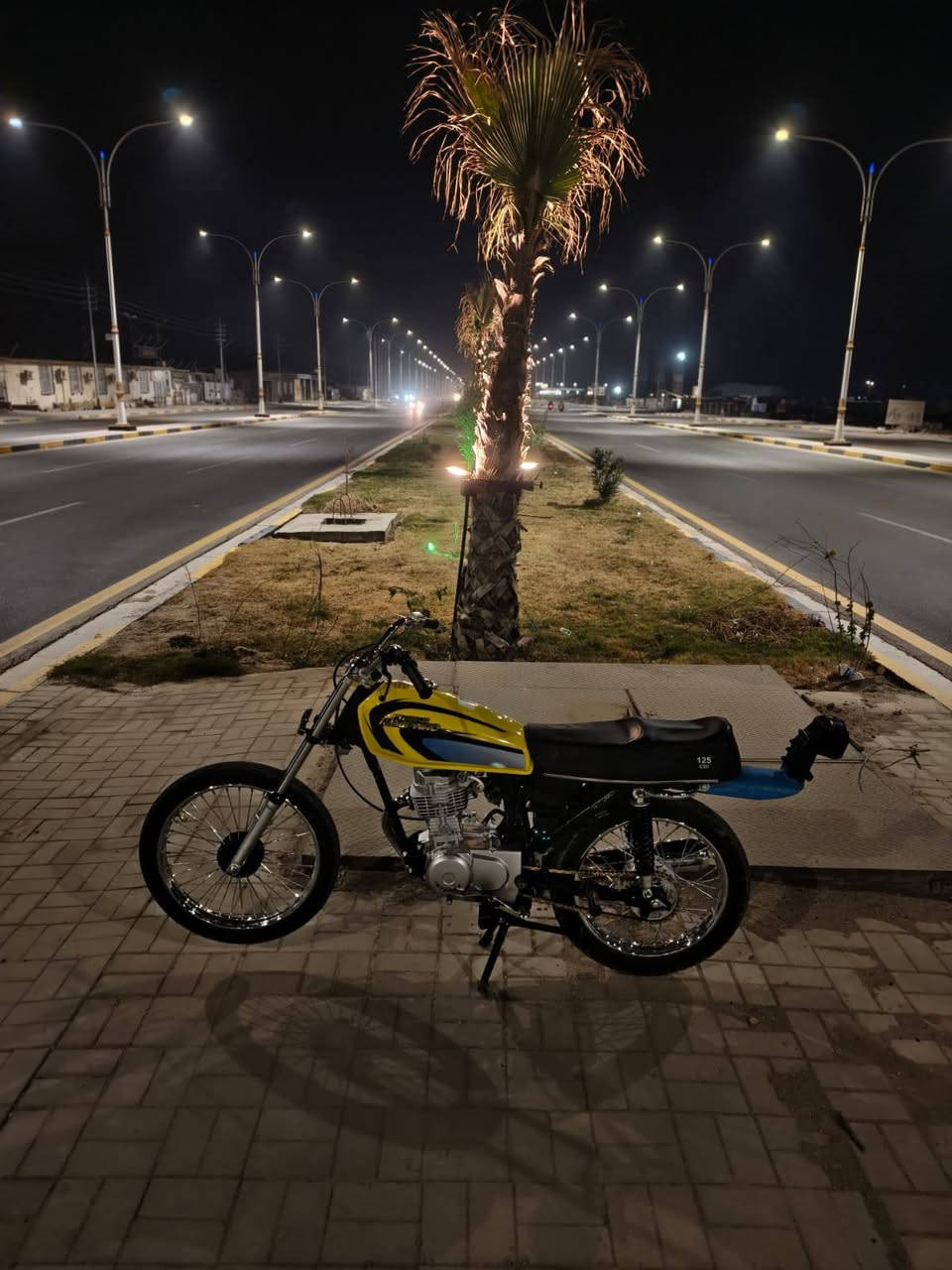 سلام عليكم 
دراجه انتنس 6اوراق سكنر الدراجه كلها شاصي وتعمير 26للبيع الدراجه يشهد الله لا مفتوحه ولا اي شي بيها تفيلس مامفيلسه صارلها شهر من عمرتها نصبه فول سرعه فول نهضه فول ماناقصها بس خيال اكفلها الك من كلشي عنواني السماوه سعرها 875وبيها مجال بصيط اكرر مجال بصيد المو شراي لايخل رحمله والديكم اقره عدل ودخل متواجد بئي وقت هاذه رقمي ***********بي واتساب
