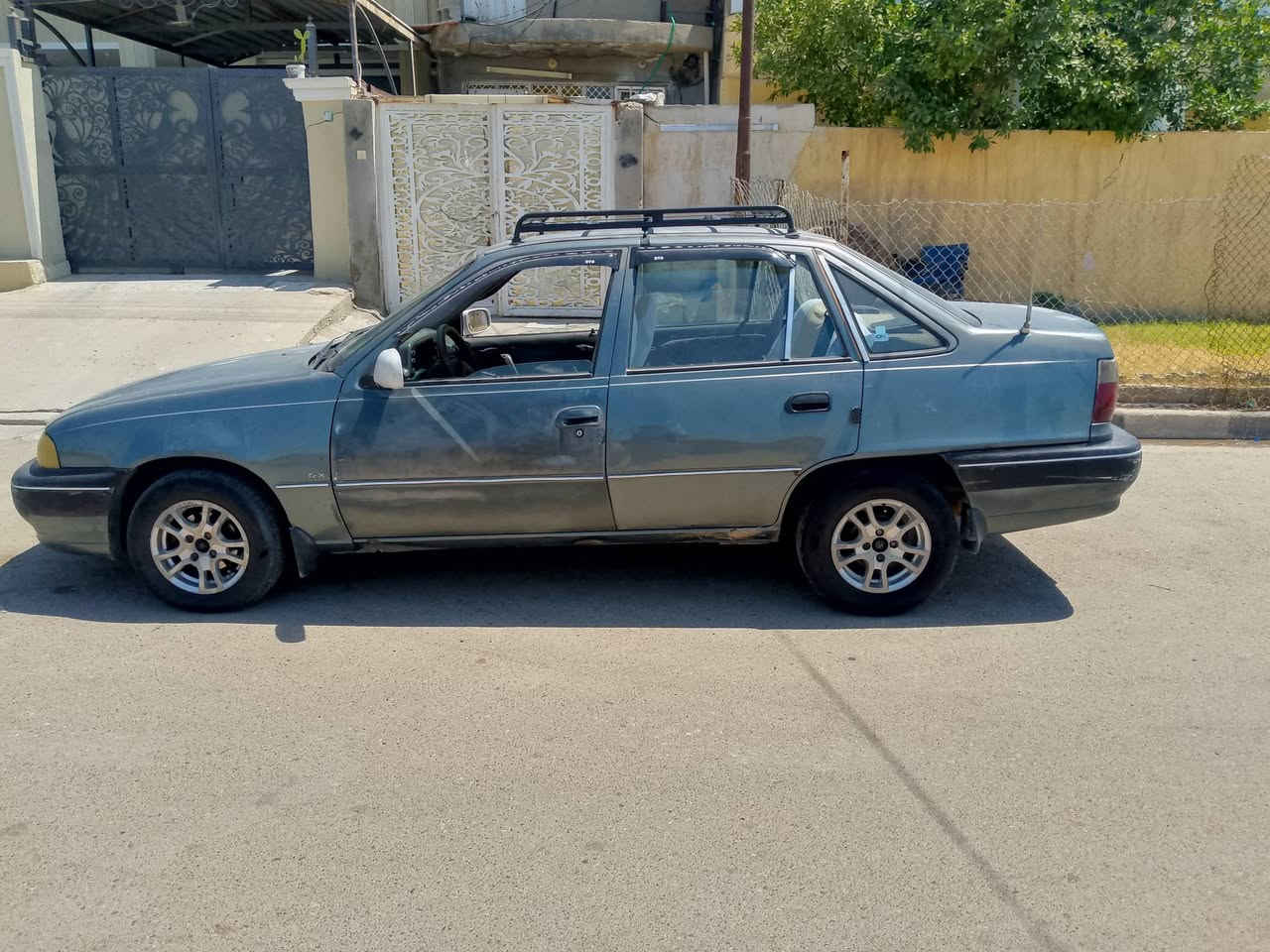 سلام عليكم دايو سلو موديل 96
سنويه 29 تنتهي 

سيارة بسمي شرط تحويل 

تبريد منقص غاز شرط شغال 

سيارة بلاد 

كير مكينه نظافه 

مابيه خياس

مابيه ضربه 
سعر 28 بيهى مجال بصيط 
 
مكان بغداد محمودية 

***********

***********

