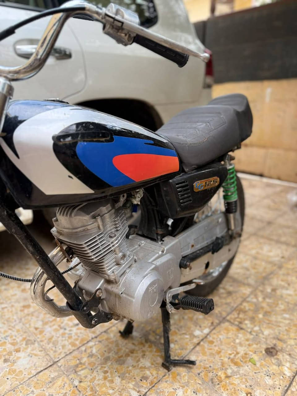 البيع شراي يجي خاص سعر  475 يتصل*********** 
. عوزه تعديلات دراجه تخبل 
مكينه نمس مال يران. والباقي كله جديد شراي ***********
