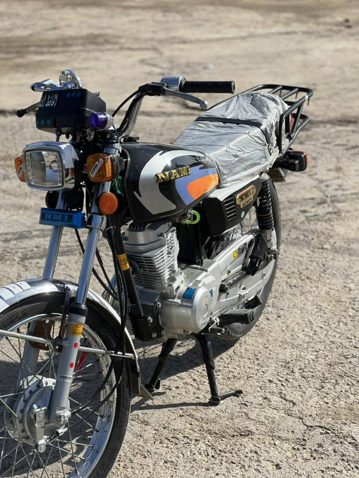 سلام عليكم نامه اصلي بلاد موديل 21 وكيل نوار عله وضع شركه بس مكينه مبدله موديل 23 للبيع مال مستعجل دراجه شوفت عينك نضيفه مكاني شافعيه شراي اتصل 0787 466 6826 السعر 1100 وبيه مجال
