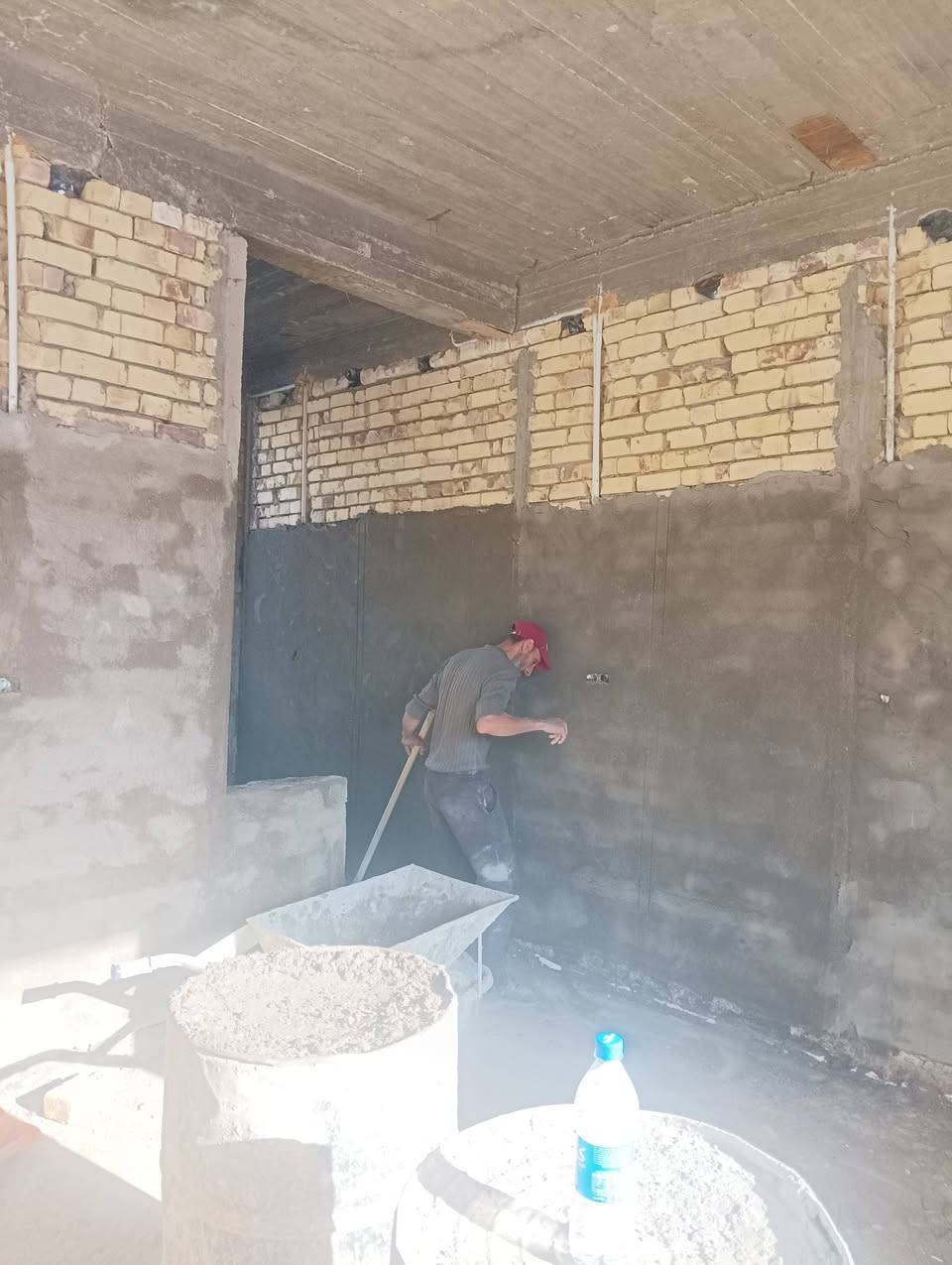 السلام عليكم مستعدون لبخ وديكور الجبسن بورد للمباني والدوائر والبيوت عمل هندسي درجه اولى تجي تشوف شغل ليعجبك عملنه بابل فقط ***********
