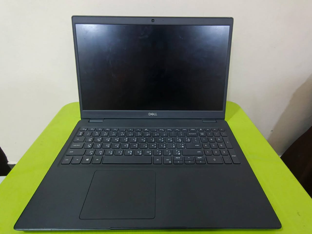 الموديل: Dell Latitude 3510
المعالج: Intel Core i5-10210U (الجيل العاشر) بسرعة تصل إلى 2.11 GHz.
الذاكرة العشوائية (RAM): بحجم 8 غيغابايت بسرعة ممتازة (2667 MT/s).
الهارد (التخزين): SSD سريع جداً بسعة 256 غيغابايت (يقرأ في النظام 238 GB).
كرت الشاشة: Intel UHD Graphics (مدمج).
الشاشة: 15.6 بوصة مريحة جداً للدراسة والعمل.
النظام الافتراضي المكتوب: Windows 11 Pro أصلي ومفعّل.

سعر 350 مع وصل شراء الحاسبه بنفس سعر العرض


**إذا كنت صاحب هذا الإعلان وتريد حذفه لأي سبب، رجاءا أرسل رسالة إلى الدعم الفني**