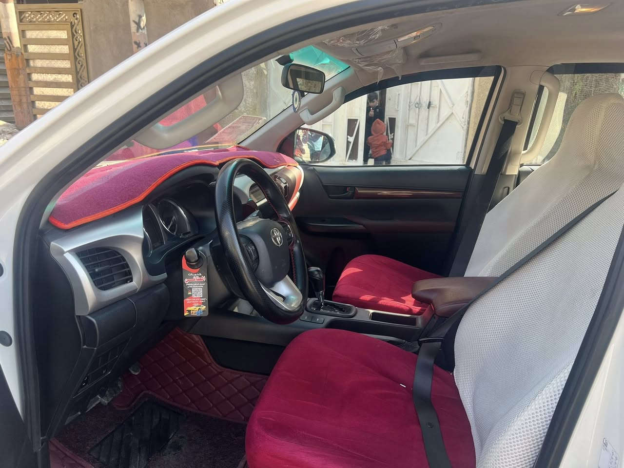 سلام عاليكم بيكم هيلوكس موديل ٢٠٢٣ مكفواله ماشيه ٤٤للستفسار لاتصال ***********  الرقم الثاني *********** والسعر 330 بسمي
