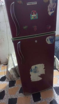 ثلاجه • نظيفة • بهرز