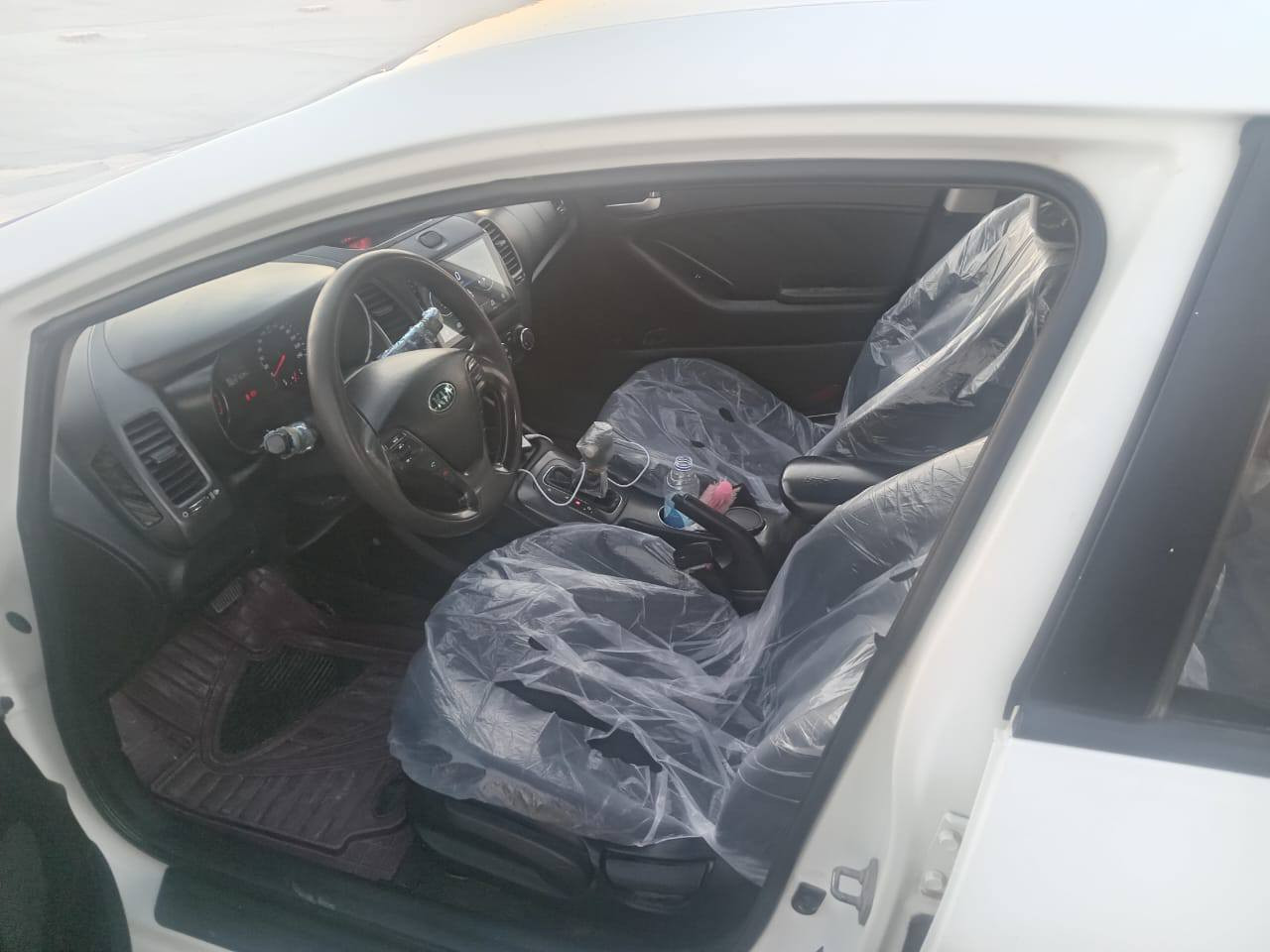 السلام  عليكم سيراتو   يلبيع فقط  رقم اربيل جديد ؟ مديل 14 وارد خليجي مكينه  مامفتوحه كير  خير من الله حداديه جديده تخم تايرات صرلهن  سبوع جديد   سياره بيه  صبغ   نص لبنيد اوبيه بردات  السعر 118 اوبيه مجال قليل مكان لسياره النجف الرضويه رقمي ***********
