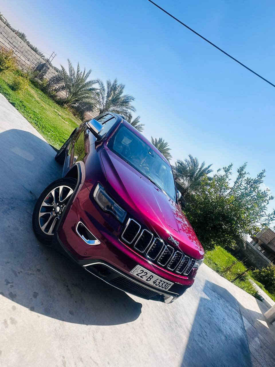 سيارة :جيب
الفئة:لمتدد بلاص خليجي 
الرقم للاستفسار:0774079007
نظام مانع انغلاق المكابح ABS
 • نظام الثبات الإلكتروني VSC
 • نظام مانع الانزلاق Traction Control
 • وسائد هوائية متعددة
 • حساسات أمامية وخلفية
 • كاميرا خلفية
 • مساعد صعود المرتفعات Hill Assist  

2️⃣ أنظمة الطرق الوعرة
 • دبل ثقيل وخفيف (4×4 دائم)
 • قفل الدفرنس الوسطي
 • نظام التحكم بالانزلاق في الرمل والطين
 • ارتفاع جيد عن الأرض للطرق الوعرة
 • نظام تعليق قوي للصحاري والجبال  

3️⃣ المميزات الداخلية
 • مكيف أمامي وخلفي
 • تحكم بالصوت من المقود
 • بلوتوث + AUX
 • مقاعد قماش أو جلد حسب الفئة
 • تحريك المقاعد كهربائي
 • طي المقاعد الخلفية
 • فتحات مكيف خلفية
 • صندوق تبريد (Cool Box) في بعض الفئات  

4️⃣ المميزات الخارجية
 • جنوط ألمنيوم
 • مصابيح ضباب
 • مرايا كهربائية قابلة للطي
 • دعسات جانبية
 • سبويلر خلفي
 • شبك وقطع كروم
 • حامل سقف (Roof Rails)  

5️⃣ الراحة والتقنيات
 • مثبت سرعة
 • تشغيل بصمة (Smart Key) في بعض الفئات
 • شاشة معلومات ونظام ملاحة
 • نوافذ كهربائية
 • نظام صوتي متعدد السماعات  
موديل:2017
السعر:260


**إذا كنت صاحب هذا الإعلان وتريد حذفه لأي سبب، رجاءا أرسل رسالة إلى الدعم الفني**