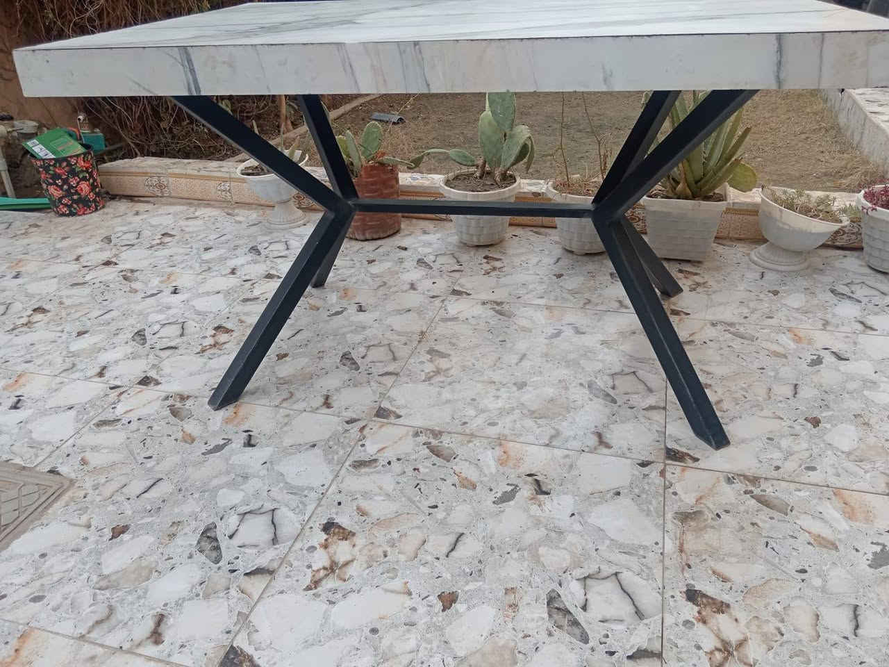 ميز طعام تفصال عدد 2 سعر الواحد 40 مابيهن اي عيب ***********
***********
