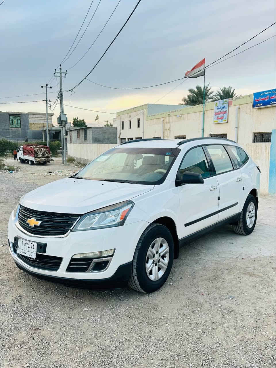 سلام عليكم للبيع شوفرليت ترافرس وارد خليجي مكفوله كفاله عامه من الحادث صبغ قطعتين فقط صبغ خارجي بدون دواخل مديل 2013 سنويه جديده كير ومحرك 6 سلندر جديد 7 راكب جاهزه من كلشي تواصل على رقم *********** بيع او مراوس حسب القناعه حلة, بابل
