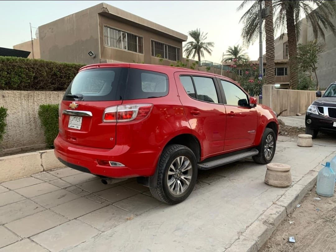 تريلر بلايزر 2018 
خليجي وكالة المنصور
بدون حادث 
٧ راكب 
٣٦٠٠
تبريد ٣ قطع ثلج 
ماشبة ٨٣ الف كيلو نضيفه جداااا

السعر 160 بيها مجال حك الجيه 

للتواصل ***********
