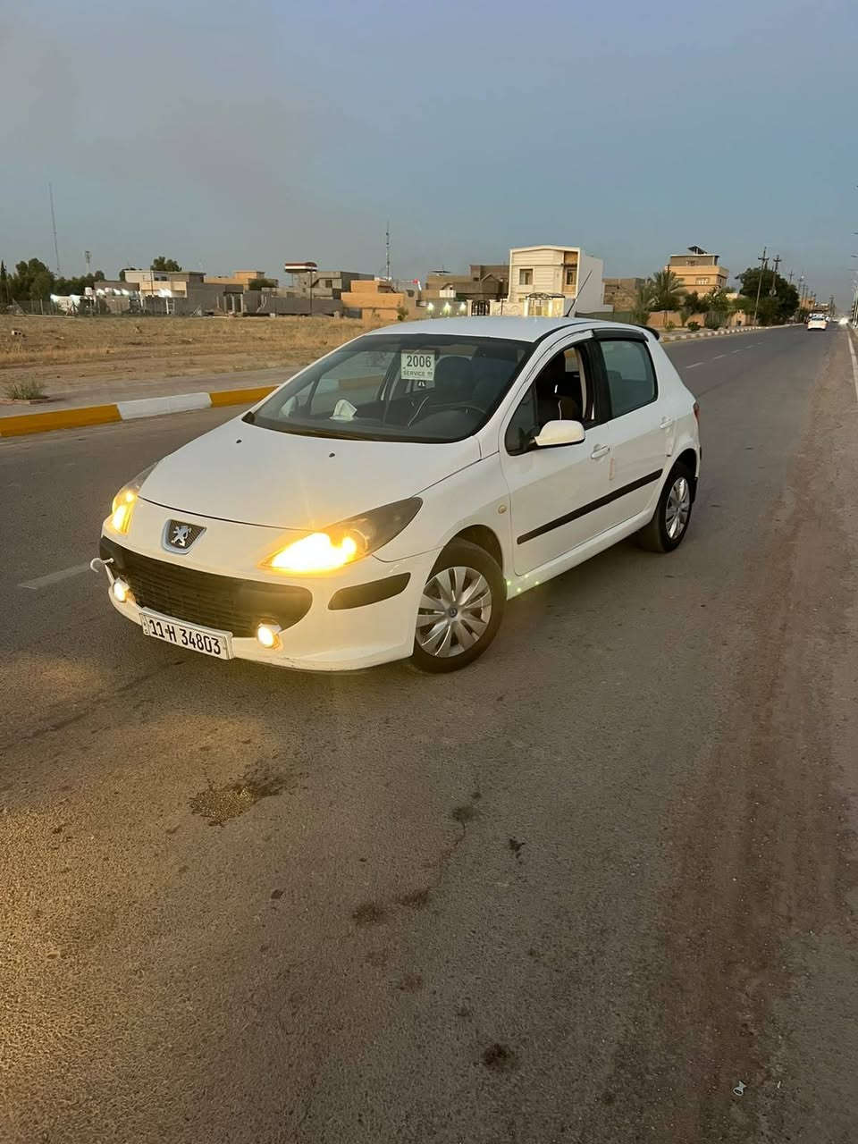 السلام عليكم 
بيجو 307 موديل  2006 السيارة بأسمي سنويه لل2030 رقم انكليزي بغداد هزه جديده 
تخم تاير جديد بالكارتون
كير محرك مكفولات 
ريمونت السيارة جنطة ع الريمونت والبيبان وتصعيد الجام اثناء القفل ايضاً ع الريمونت 
تبريد ثلج 🥶 تدفئه نار 
دشبولها شخط مابي
 شاشة ايباد
 حتى ارضيات الشركه وياها
كهربائياتها كلها شغالة مابيها شي ميشتغل 
السيارة شرط اي چطل مابيها 
💐 السعر 53 وبيها مجال بسيط 
السياره وضع شركه بدون صبغ او ضربه خارج او دواخل  بيها ربع الباب سايق وبهلال جاملغ خلفي بس رش بدون قطرة معجون او ضربة وتجي تكلب وتشوف 

للاتصال علرقم
***********

