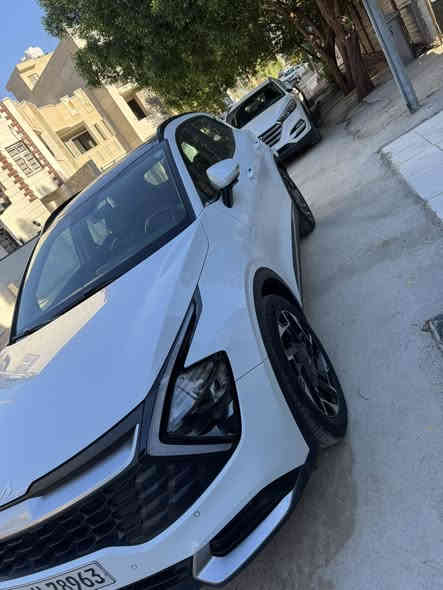 السلام عليكم 
كيا سبورتج  خليجي للبيع
الموديل : 2023
ماشيه : 29 الف 
السياره :مكفوله 
بصمه تشغيل 
بصمه ابواب
مري كهرباء 
انضمه قياده 4 (نورمل +سبورت +ايكو +سمارت)
تشغيل عن بعد 
حساسات امامي خلفي 
 شاشه +عداد دجتل 
كامره دواره  
ترحيب عند لاقتراب 
مثبت سرعه 
سايد بريك كهرباء 
تبريد قطعتين 
داخل جلد 
محرك 2000 دوش 
شاحن واير لس 
الصابيح الماميه LED
المصابيح الخلفيه LED
شفتات ستيرن رياضي 
مانع انزلاق 
شاشه ابل كار بليل +جي بي اس 
انذار عند الاقتراب
اشاير بل مري 
السياره كلش نضيفه جديده
السعر 230 وبيه مجال 
مكاني بغداد  
للستفسار ***********
