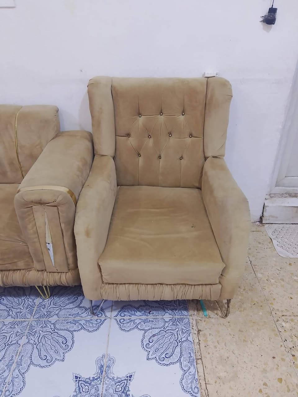 سلام عليكم طخم للبيع ثلاث قطع السعر 175 وبي مجال
الاستفسار اتصال عليه الرقم
0770 550 8020
