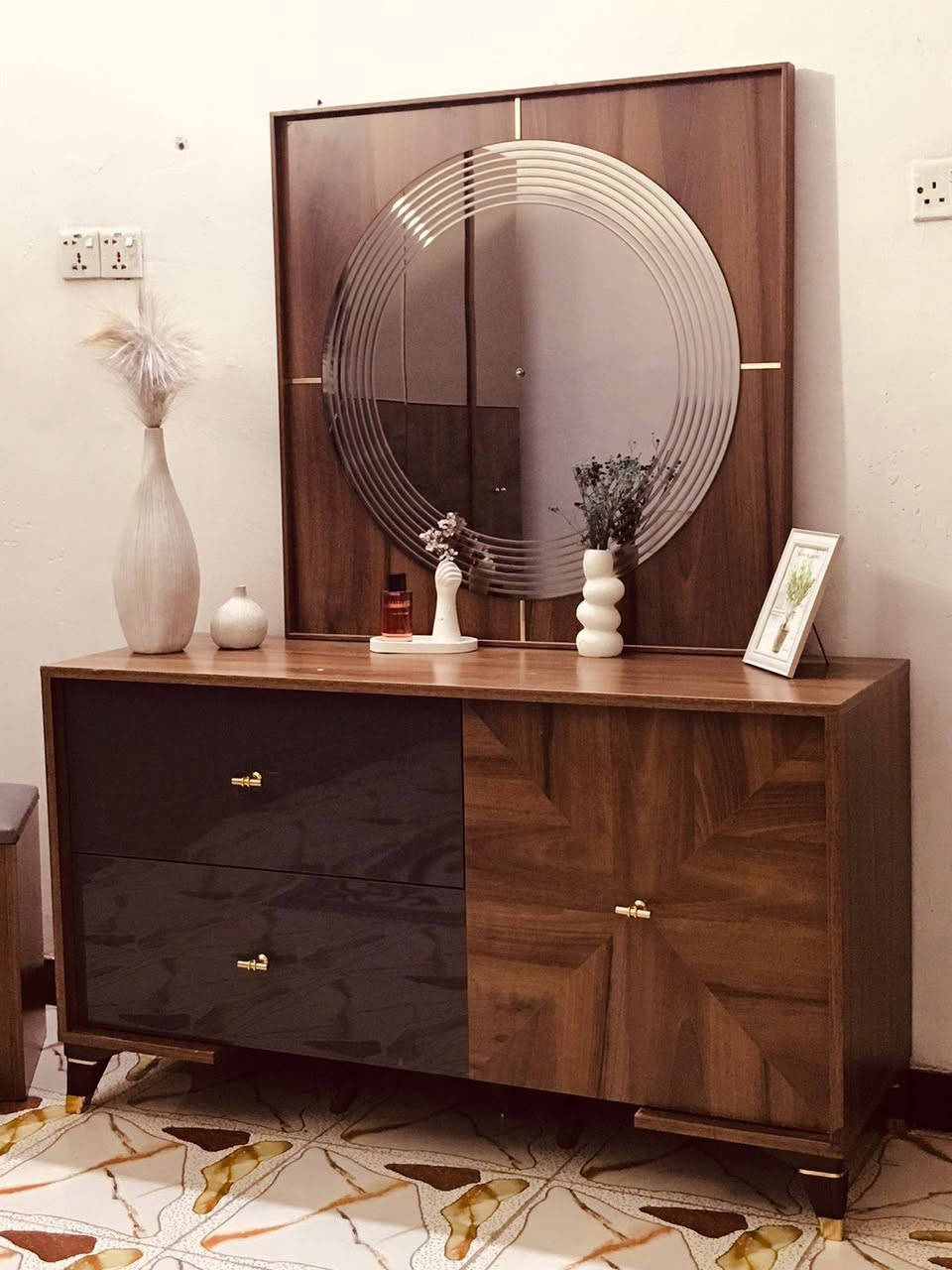 غرفه تركيه ٨ قطع بغداد جسر ديالى اي استفسار خاص


**إذا كنت صاحب هذا الإعلان وتريد حذفه لأي سبب، رجاءا أرسل رسالة إلى الدعم الفني**