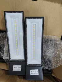 ليد • ٤ قطع • طاقة شمسية