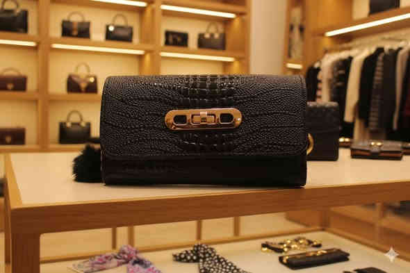 جزلان نسائي  جلد اصلي ..موديلات والوان   💥💥 
سعر القطعه 7
  #للحجز وتساب ***********
العنوان /🔍🌏
#الديوانية°°°°° شارع الاورزدي °°°°°خلف المحكمه.. 
مجاور محلات الغدير°°°او°°° مجاور حمام الديوانيه 
https://t.me/+RaU3jRgCtgN37bJj
            رابط التليكرام ☝
يتوفر توصيل لكافه مناطق الديوانيه ✈🛵🚗
          ولجميع محافظات العراق
