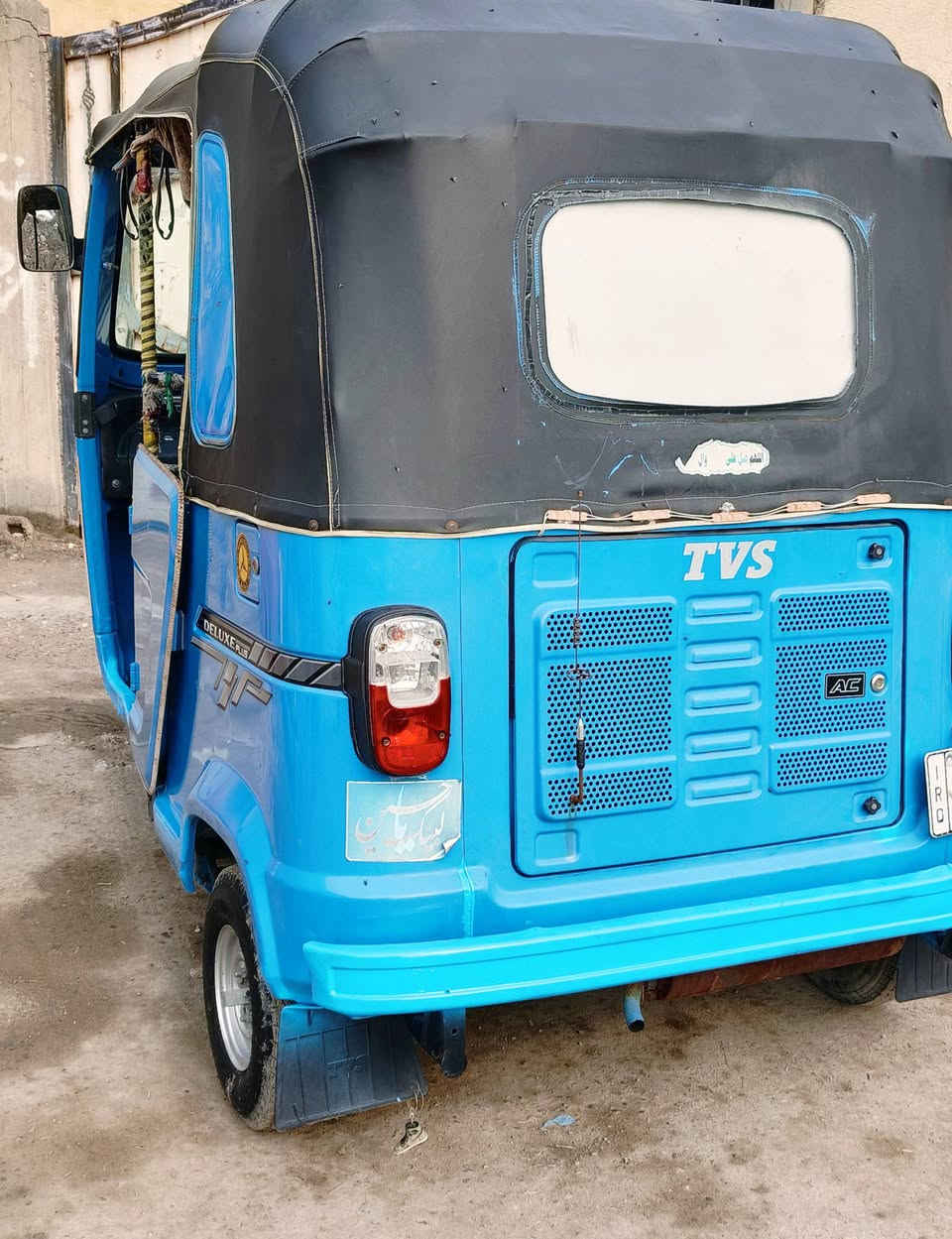 سلام عليكم تكتك تيفي اس مديل22
رقم انكليزي وسنويه محرك حلو 
ناعم ما مفتوح عله شركه تكتك 
ما متعوبه كله شقل شركه مامدل بيها شي ونضيفه وشوف العين كدامك 
وتجي وتفحص العنوان البصره 
كرمت علي 
الاهاتف ***********
وتساب تعليقات ماجاوب
