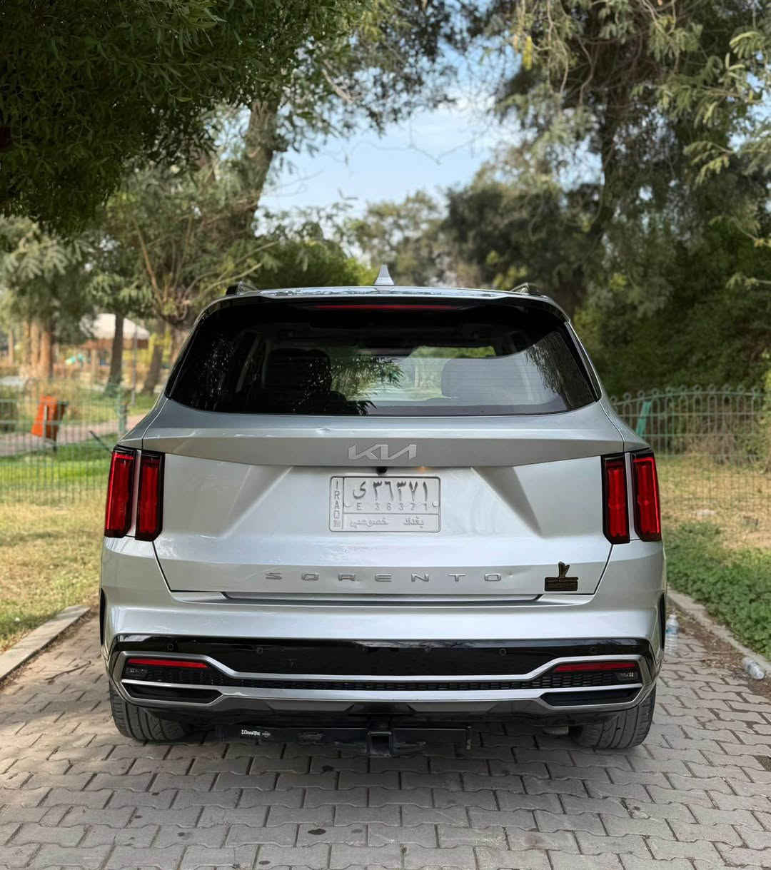 كيا سورنتو 2022 السياره فووول مواصفات خمس كامرات كشن ميموري تدفئه تبريد كشنات وبعد بيها هواي مواصفات اعلى فئة بالسورنتو حادث بنيد مبدل نفس اللون بدون صبغ وجاملغ بارد ماشيه 79 الف ميل مكانها بغداد العامريه السعر 235 وبيها مجال ان شاءالله 
*********** بغداد, العراق
