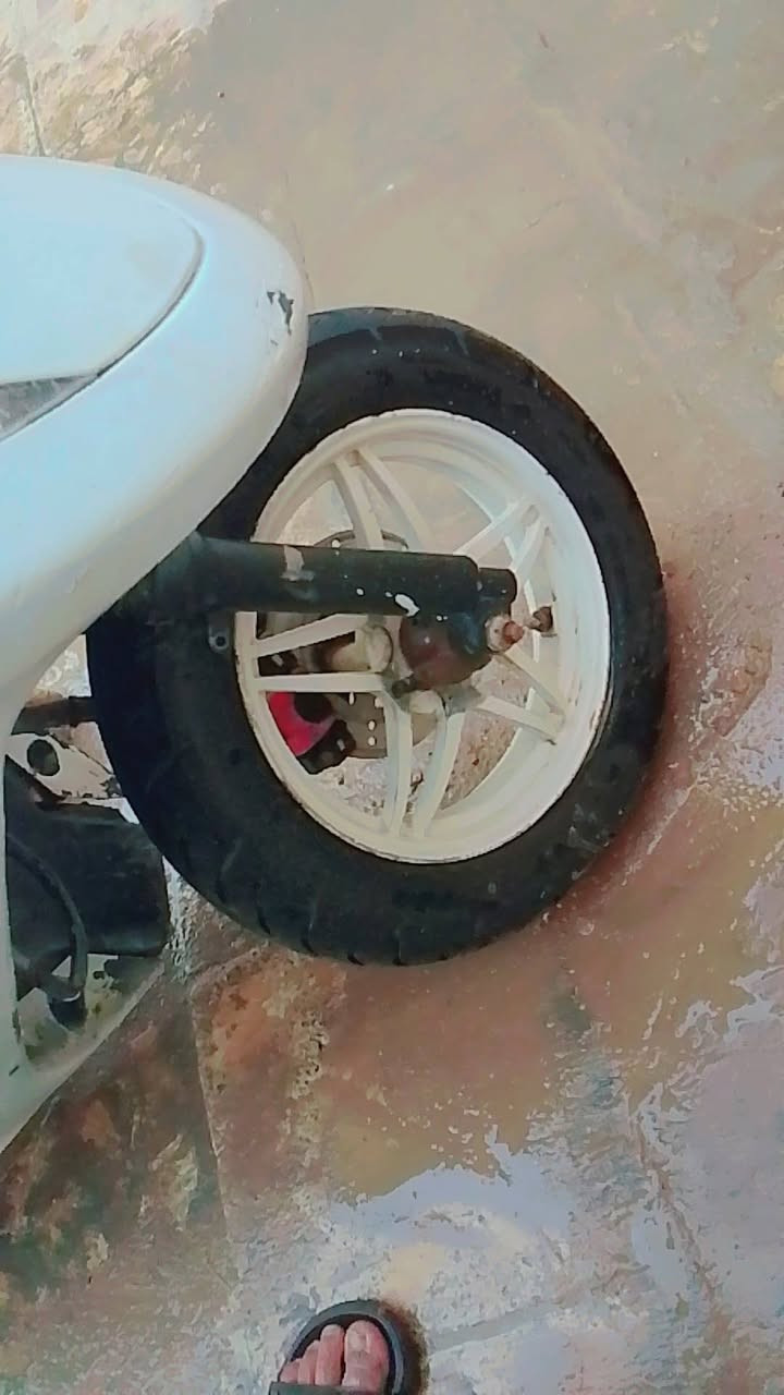 السلام عليكم
ماكس عدله للبيع
الدراجه نضيفه الصالنصه FM
 الدراجه خير من الله للبيع
السعر 450 وبيها مجال قليل للطيبين
رقم الهاتف ***********
