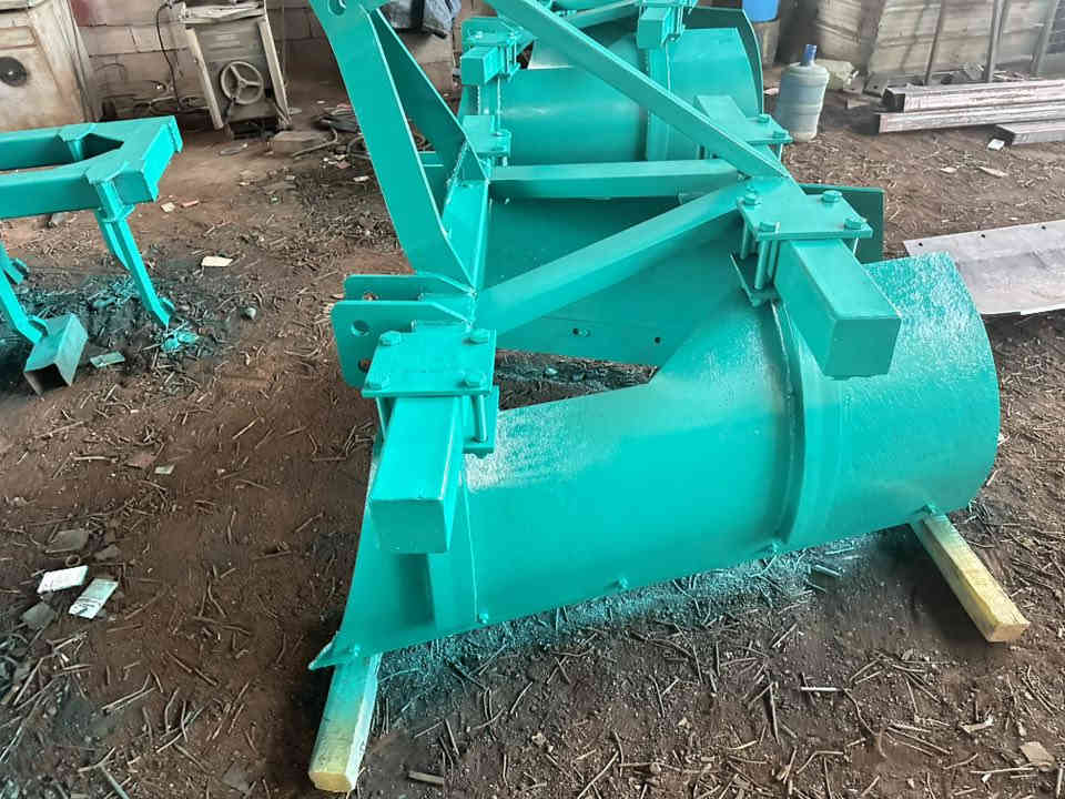 سلام عليكم معدات زراعيه تسكام الاتصال ***********
